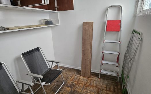 Prédio  fte mar , 2 dorms, 2 vagas, depe empregada, lazer Embare