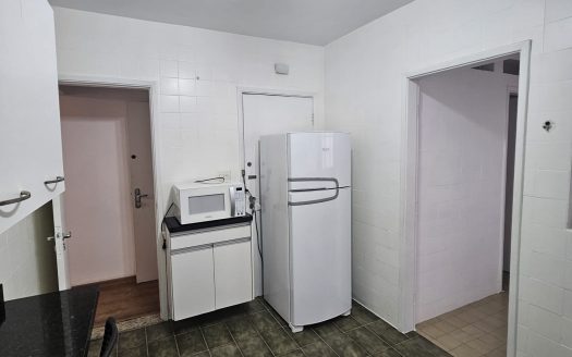 Prédio  fte mar , 2 dorms, 2 vagas, depe empregada, lazer Embare