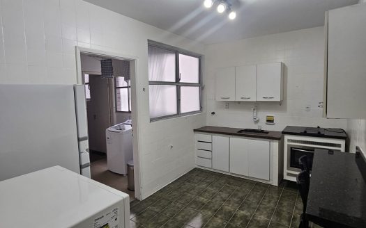 Prédio  fte mar , 2 dorms, 2 vagas, depe empregada, lazer Embare